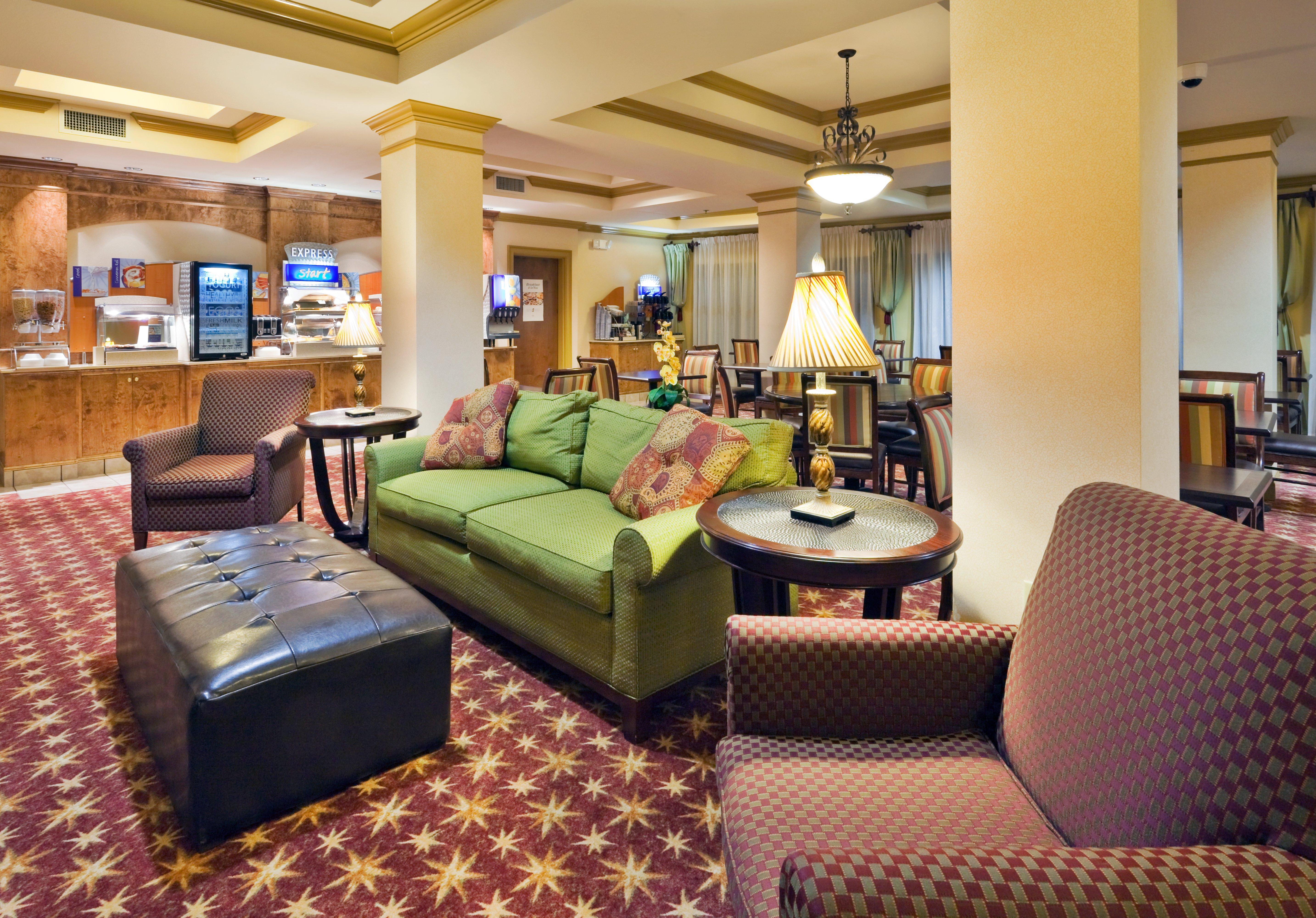 Holiday Inn Express Hotel & Suites Pell City Interiør bilde